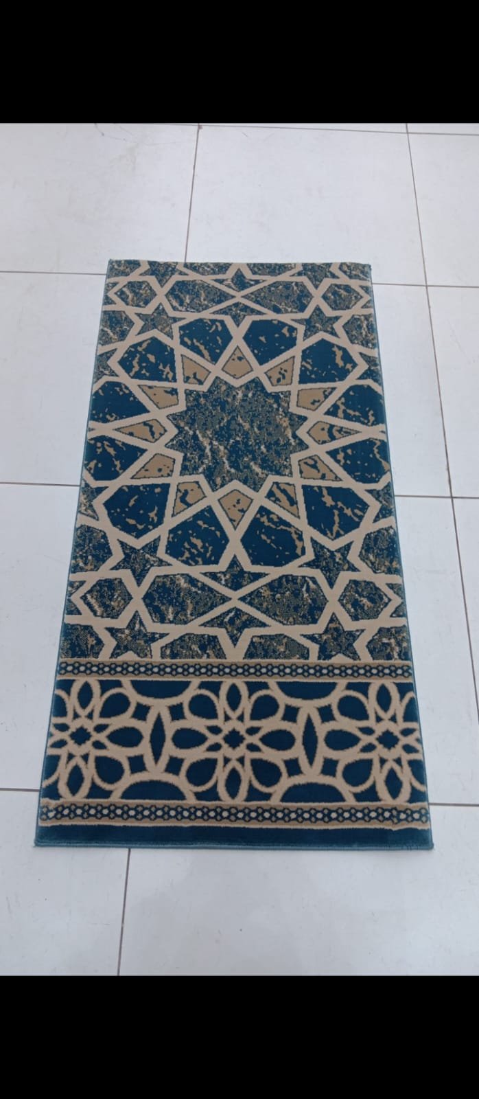تركيب سجاد مسجد أزرق